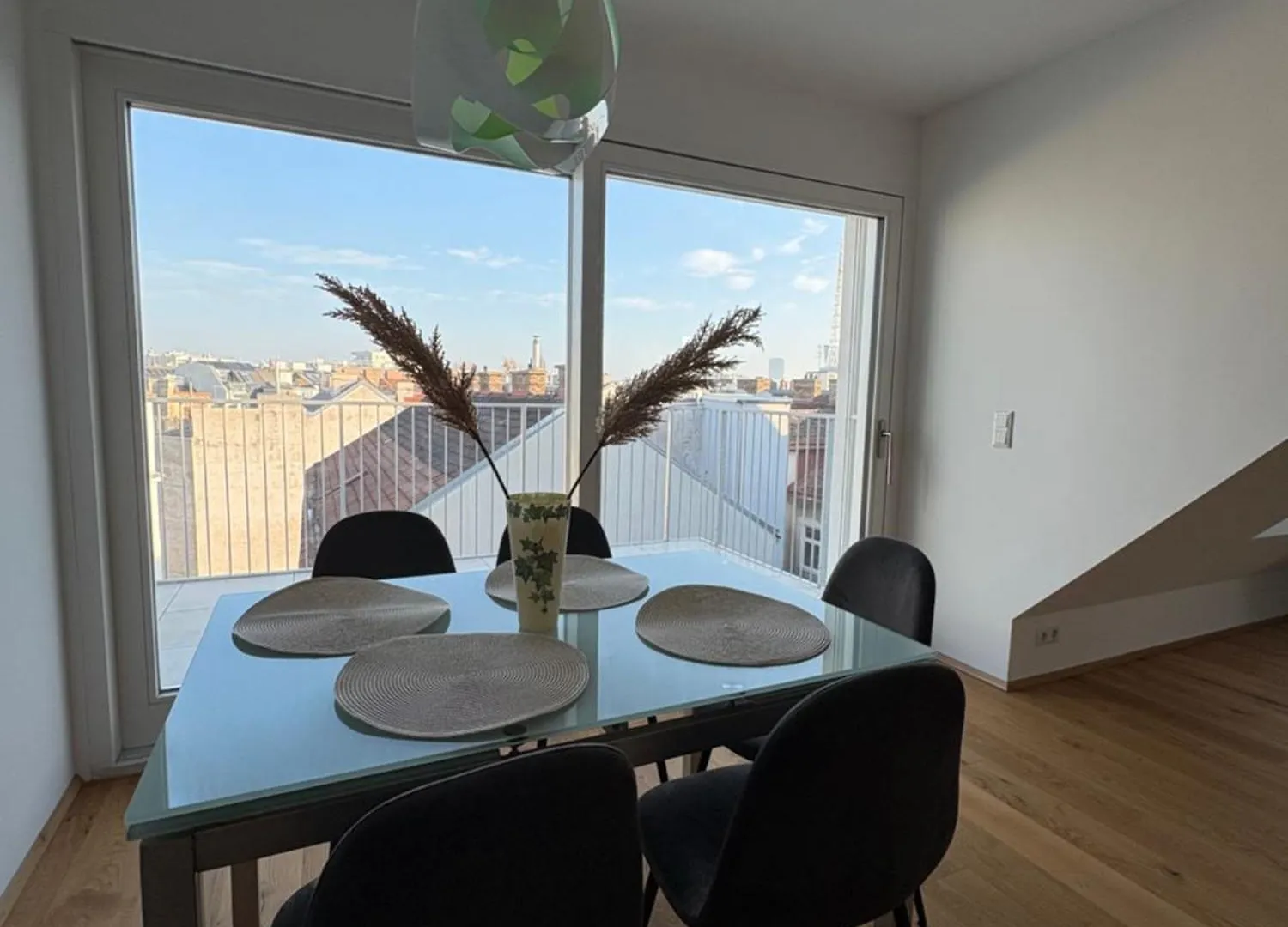 Feelhome-Terrasse-4 Gaeste-Wifi Vienna Austria